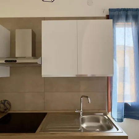 Flamingo Road Apartment